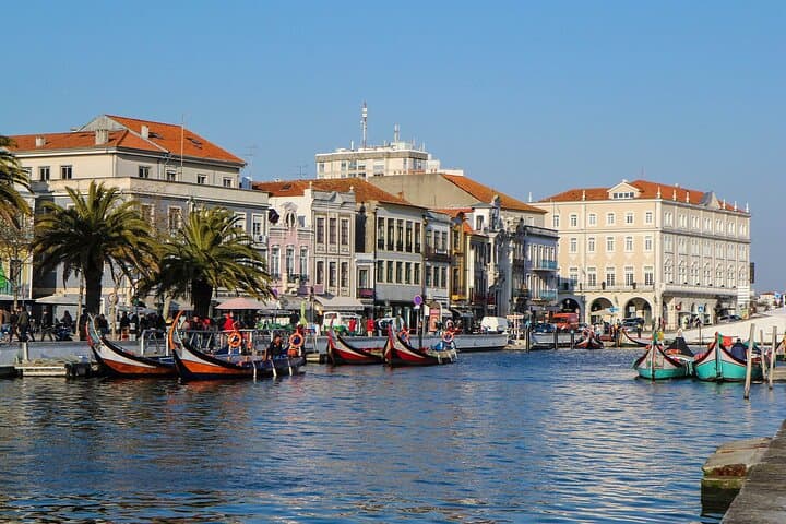 Lisbon to Porto Private Transfer with Up to 3 Stops photo 2