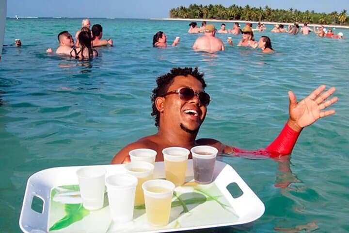 Punta Cana Catamaran Party: Snorkel, Natural Pool & Open Bar Cruise