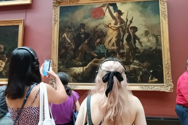 Private Louvre Highlights Guided Tour: Mona Lisa, Venus de Milo & Egyptian Wing photo 2
