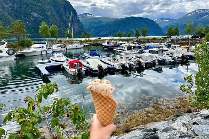 Private Trollstigen Tour from Ålesund — Strawberry Valley, Waterfalls & Troll Road photo 4