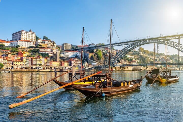 Porto to Lisbon Transfer with Stops: Óbidos, Fátima, Aveiro & Nazaré