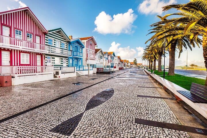 Porto to Lisbon Transfer with Stops: Óbidos, Fátima, Aveiro & Nazaré photo 2
