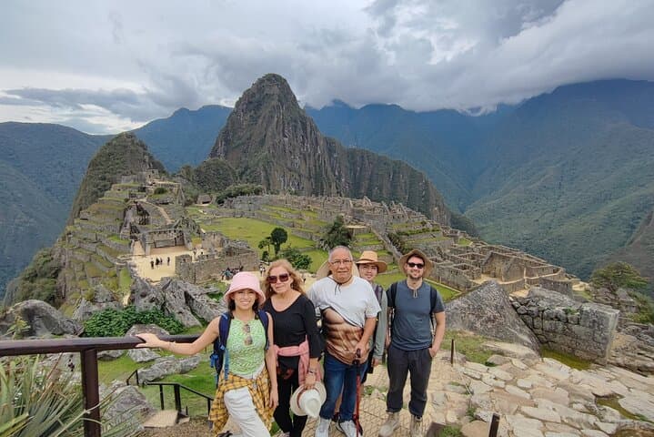 2-Day Machu Picchu & Sacred Valley: Sunrise Citadel Tour from Cusco photo 2