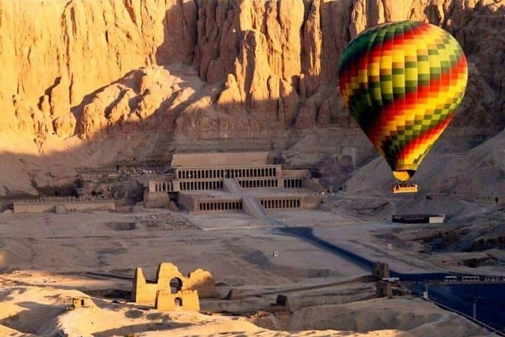 Luxor VIP Private Sunrise Hot Air Balloon with Breakfast — Sunrise Flight Over Thebes photo 3