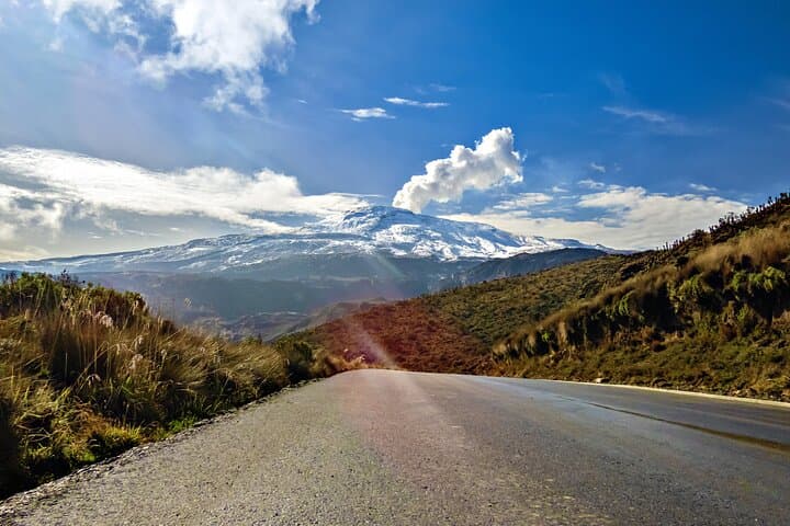Nevado del Ruiz & Termales del Otoño: Day Trip from Manizales