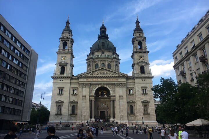 Full-Day Private Budapest City Tour by Car — Buda & Pest Highlights photo 2