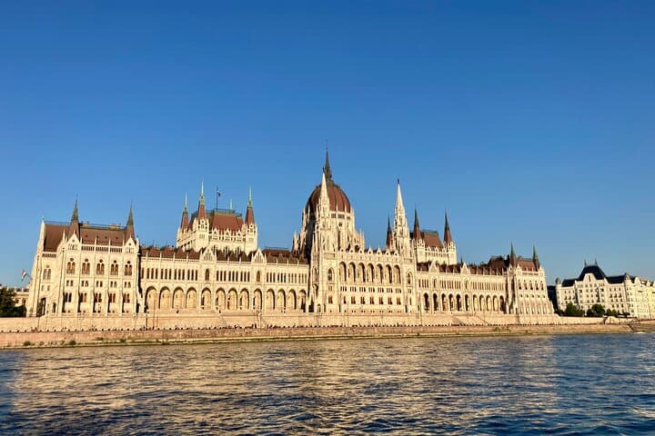 Full-Day Private Budapest City Tour by Car — Buda & Pest Highlights photo 3
