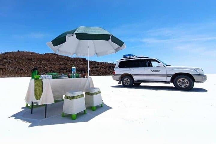 5-Day Private Uyuni Salt Flats & Eduardo Avaroa Tour from La Paz photo 2