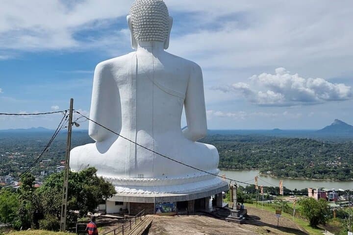 Athugala & Silver Temple Day Tour from Dambulla — Elephant Rock, 88-ft Buddha & Ridigama photo 6