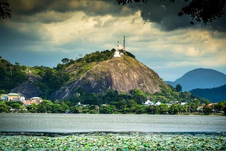 Athugala Rock Climb and Ridi Viharaya Silver Temple Day Tour from Habarana photo 1