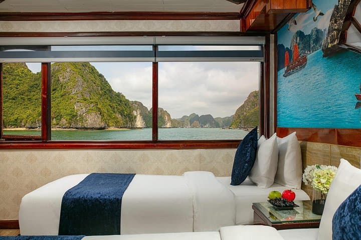 Ha Long Bay 3-Day Fantasea Cruise: Kayaking, Caves & Overnight Boat photo 4