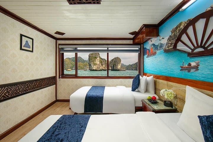 Ha Long Bay 3-Day Fantasea Cruise: Kayaking, Caves & Overnight Boat photo 3