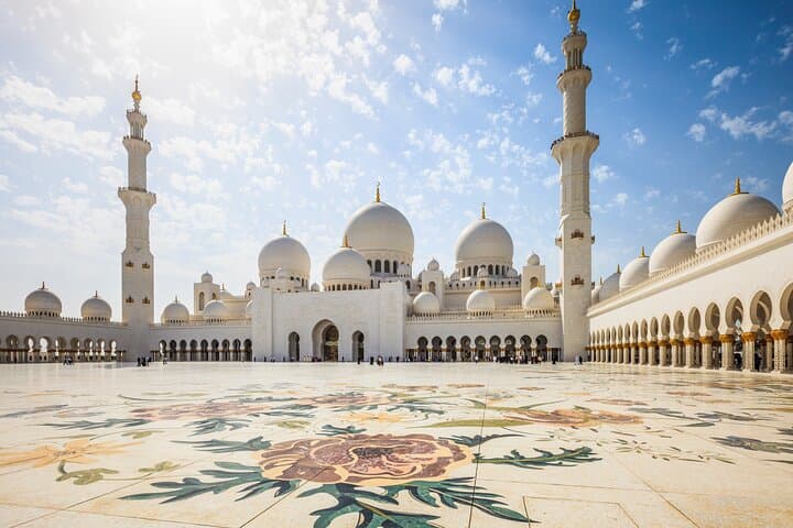 Private Sheikh Zayed Grand Mosque Tour from Dubai: Half-Day Guided Visit to Abu Dhabi's Architectural Masterpiece