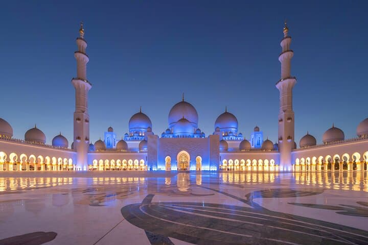 Private Sheikh Zayed Grand Mosque Tour from Dubai: Half-Day Guided Visit to Abu Dhabi's Architectural Masterpiece photo 4