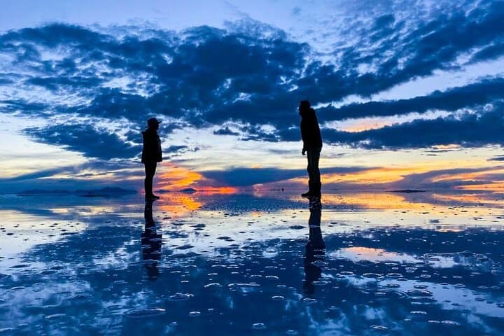 Private Full-Day Tour of Salar de Uyuni: Salt Flats, Incahuasi & Tunupa Sunset