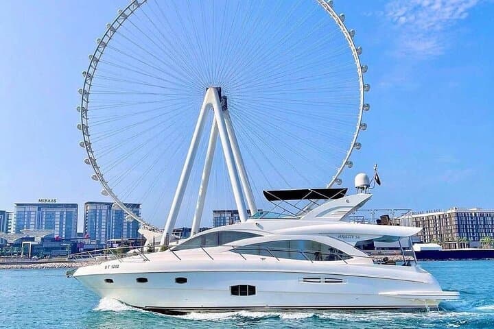Private Luxury Yacht Rental in Dubai Marina — Sunset Cruises & Skyline Views photo 1