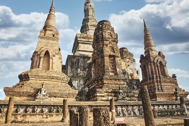 Ayutthaya Sunset Boat Tour: Temples, Chaophraya Market & Riverside Sunset photo 3