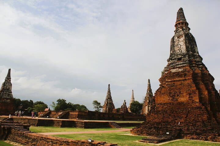 Ayutthaya Sunset Boat Tour: Temples, Chaophraya Market & Riverside Sunset photo 5