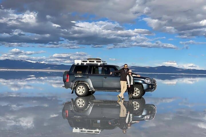 Sunrise at Salar de Uyuni: 6-Hour Salt Flats Tour with Breakfast photo 2