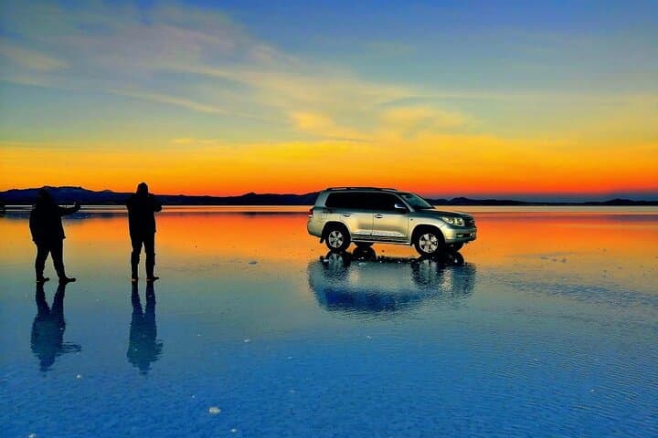 Sunrise at Salar de Uyuni: 6-Hour Salt Flats Tour with Breakfast photo 6