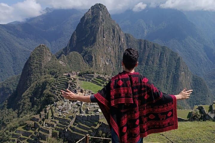 2-Day Guided Machu Picchu Train Tour from Cusco