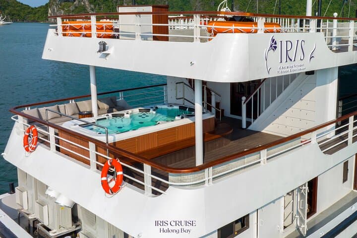 Halong Bay Day Cruise on IRIS: Jacuzzi, Sung Sot Cave & Ti Top Island