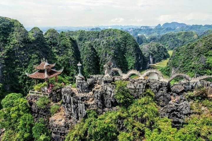 Hang Mua Viewpoint & Trang An: Tam Coc Boat Ride and Hoa Lu Ancient Capital Day Tour photo 6