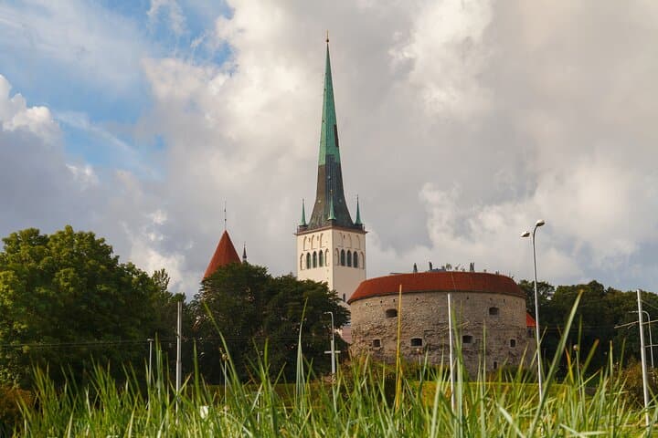 Bojnice Heritage and Nature Walking Tour: Castle Views, Botanical Gardens & Local Life photo 2