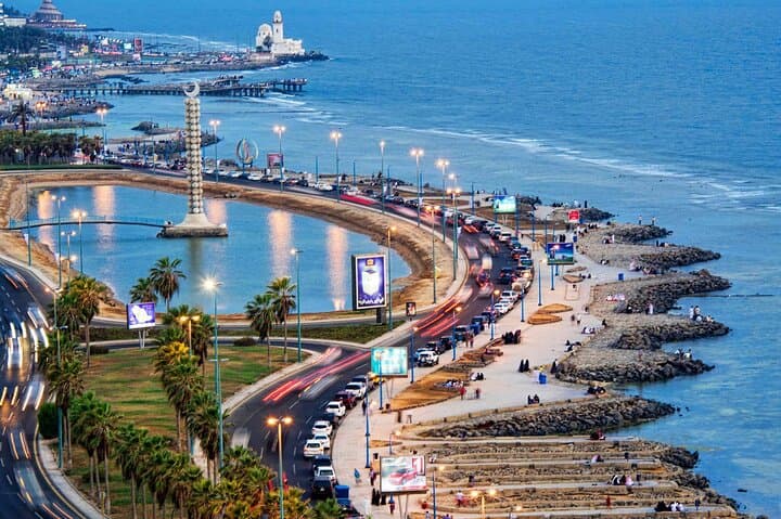 Private Jeddah Historical & City Full-Day Tour — Al-Balad, Tayebat Museum & Corniche photo 2