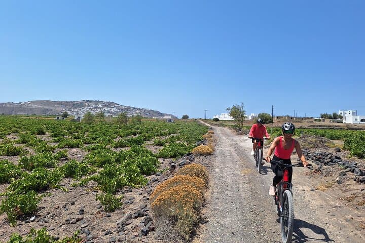 Santorini E‑Bike Sunset Tour: Tomato Museum to Caldera Views photo 2