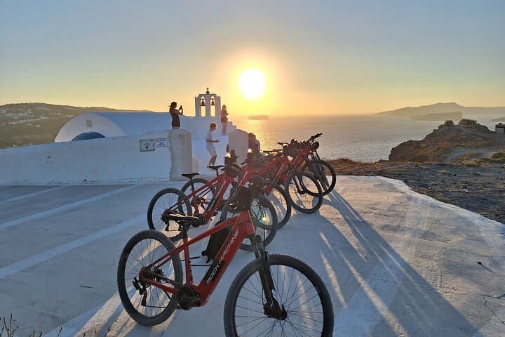 Santorini E‑Bike Sunset Tour: Tomato Museum to Caldera Views
