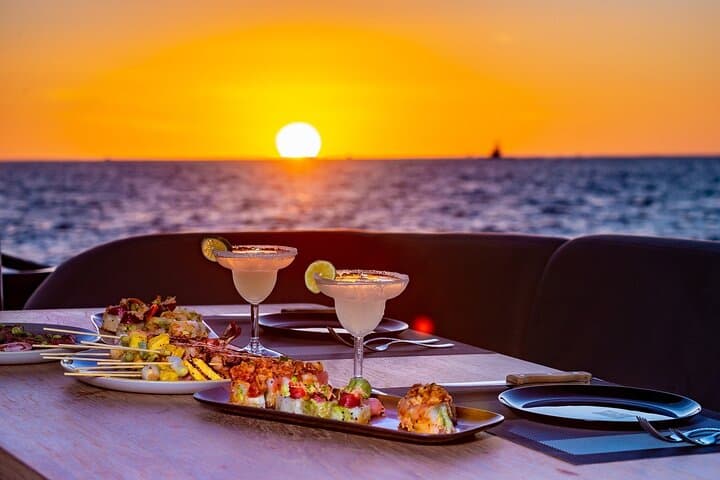 Luxury Yacht Charter in Los Cabos on SAVI II — Pelican Rock, Lovers Beach & Chileno Bay photo 2