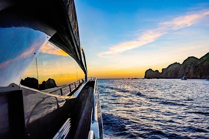 Luxury Yacht Charter in Los Cabos on SAVI II — Pelican Rock, Lovers Beach & Chileno Bay photo 3