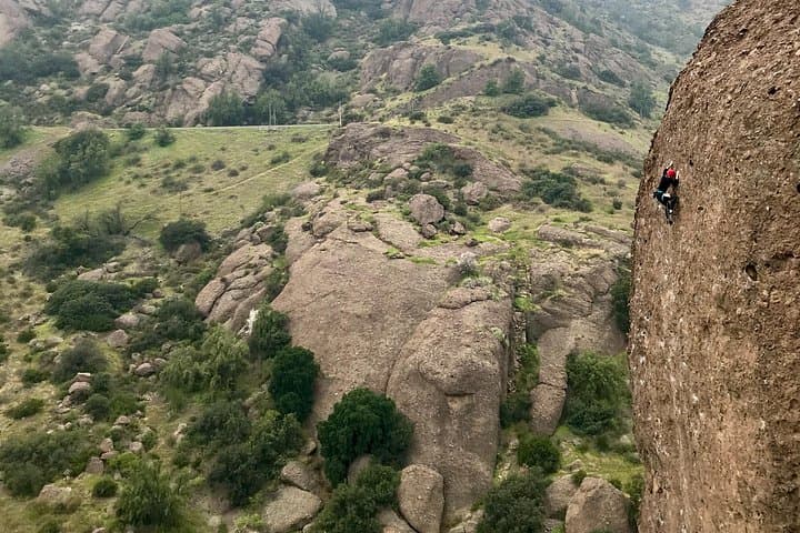 Private Rock Climbing Near Santiago: Cajón del Maipo Day Climb photo 3