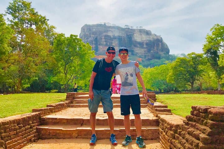 8-Day Private Sri Lanka Tour: Sigiriya, Kandy, Tea Country, Yala & Mirissa