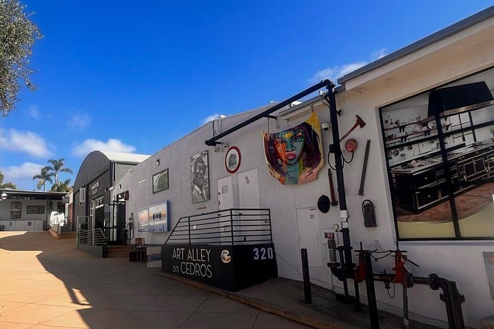 Cedros Avenue Design District Walking Tour in Solana Beach: Art, History & Gelato photo 1