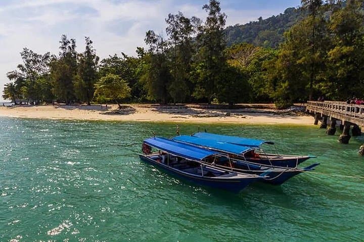 Langkawi Southern Island Geopark: Private Eagle-Watching & Island Hopping Tour photo 3