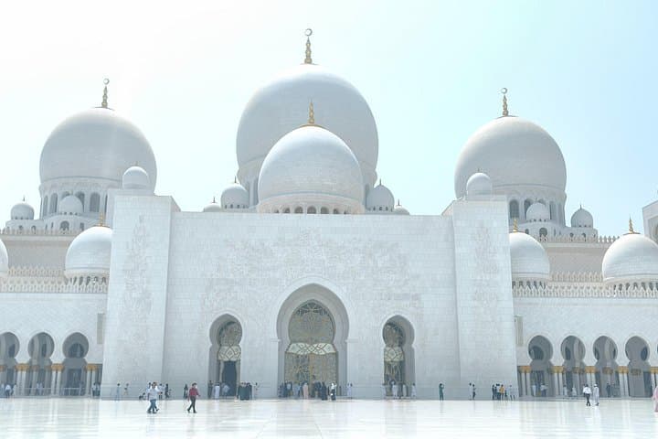 Abu Dhabi Full-Day: Sheikh Zayed, Louvre, Qasr Al Watan & Ferrari World photo 4