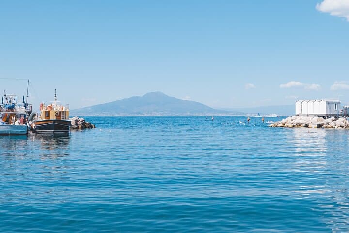 SUP Rental from Marina Grande: Paddle to Bagni della Regina Giovanna on the Sorrento Coast photo 5