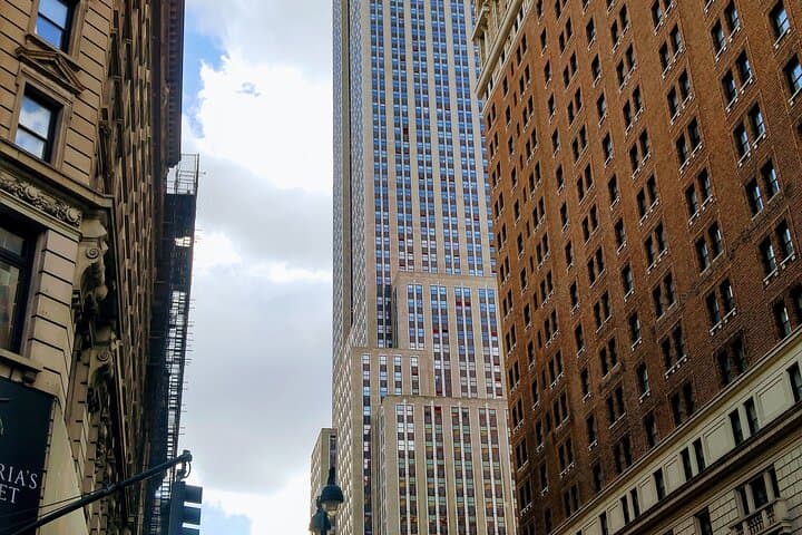 Manhattan Walking Highlights: 20 Must-See Stops from Midtown to Battery Park photo 2