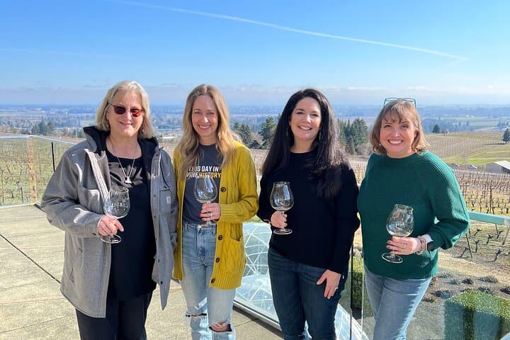 Willamette Valley Private Wine Tour: Best Wines & Views Full-Day Experience photo 4
