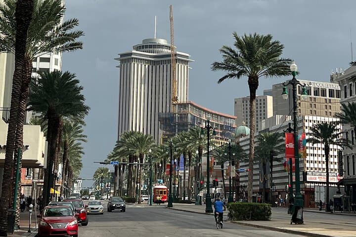 Eat, Drink & VUE: New Orleans Sazerac House and Observation Deck Tour