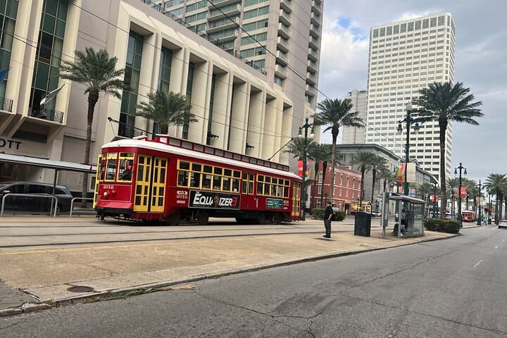 Eat, Drink & VUE: New Orleans Sazerac House and Observation Deck Tour photo 3
