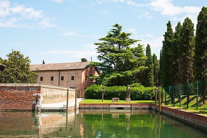 Private Boat Tour to Murano, Burano and Torcello from Venice photo 4