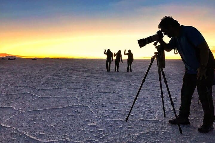 Private Multi-Day Tour: Uyuni Salt Flats & Laguna Colorada