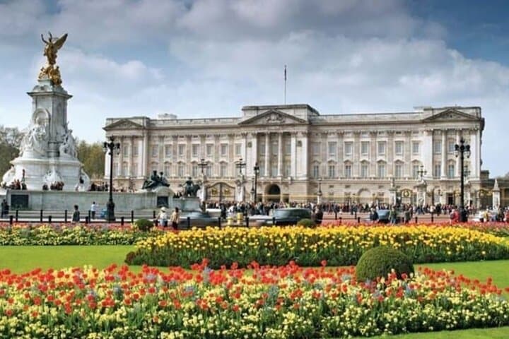 Buckingham Palace and Westminster Walking Tour: Royal Sights in 2 Hours photo 6
