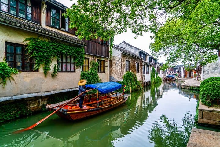 Zhujiajiao Water Town and Shanghai: Private Day Tour of Canals, Gardens & Skyline photo 3