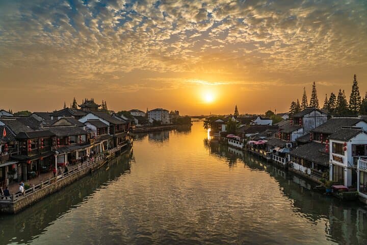 Zhujiajiao Water Town and Shanghai: Private Day Tour of Canals, Gardens & Skyline photo 6