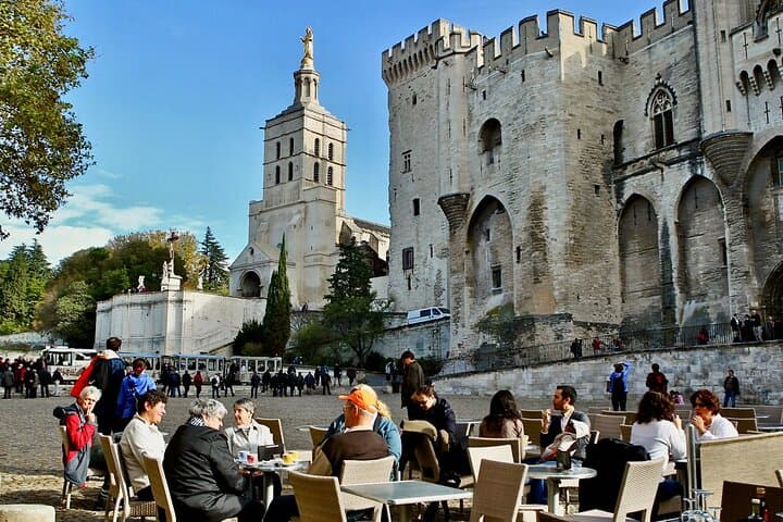 Burgundy to the Côte d'Azur: 7-Day Small-Group Wine & Heritage Tour photo 2