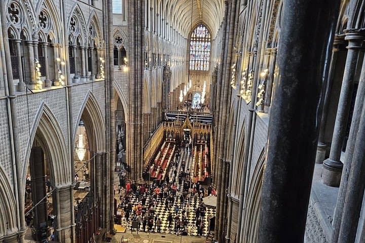 Westminster-Abbey-Upper-Gallery-and-Buckingham-Palace-Guided-Tour-Inspired-by-The-Crown photo 6